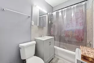 8038 S Maryland Ave, Chicago, IL 60619 - Photo 8