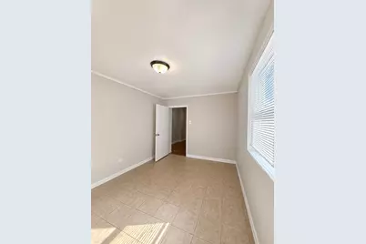 2108 E 95th Place, Chicago, IL 60617 - Photo 12