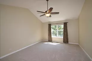 312 Fairmont Ct, Saint Charles, IL 60175 - Photo 18