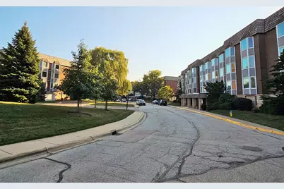 200 Thames Parkway #1K, Park Ridge, IL 60068 - Photo 4