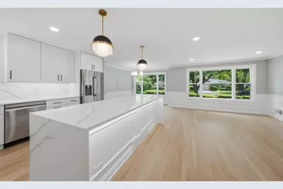 8434 Lawndale Avenue, Skokie, IL 60076 - Photo 12