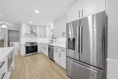 8434 Lawndale Avenue, Skokie, IL 60076 - Photo 10
