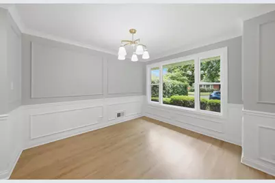 8434 Lawndale Avenue, Skokie, IL 60076 - Photo 8