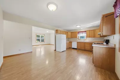 3136 Butler Avenue, Steger, IL 60475 - Photo 6