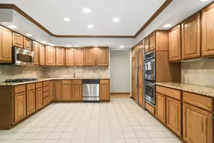 1807 N Larch Dr, Mount Prospect, IL 60056 - Photo 8