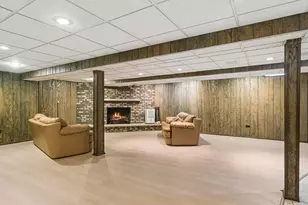 1807 N Larch Dr, Mount Prospect, IL 60056 - Photo 18