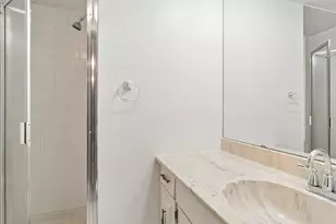 1807 N Larch Dr, Mount Prospect, IL 60056 - Photo 14