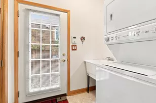 521 S Lincoln Ave, Park Ridge, IL 60068 - Photo 14