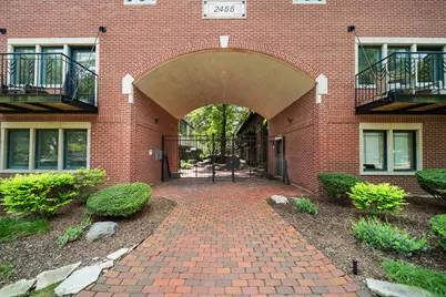 2455 W Ohio Street #8E, Chicago, IL 60612 - Photo 2