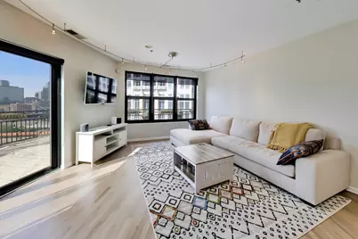 520 W Huron Street #704, Chicago, IL 60654 - Photo 2