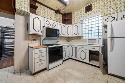 3925 N Troy Street, Chicago, IL 60618 - Photo 12