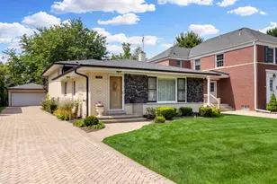 724 S Chester Ave, Park Ridge, IL 60068 - Photo 1