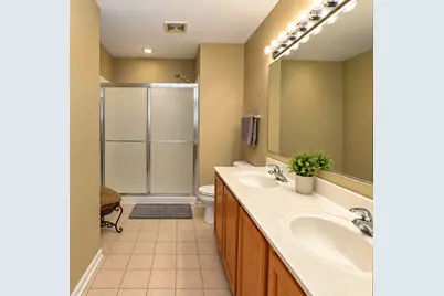 446 Bay Tree Court #446, Vernon Hills, IL 60061 - Photo 8