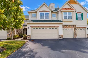446 Bay Tree Ct, Vernon Hills, IL 60061 - Photo 1