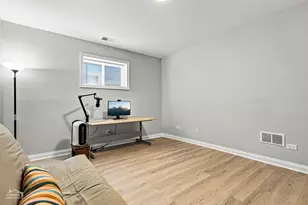 3423 N Albany Ave, Chicago, IL 60618 - Photo 62