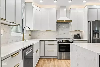 3423 N Albany Avenue, Chicago, IL 60618 - Photo 14
