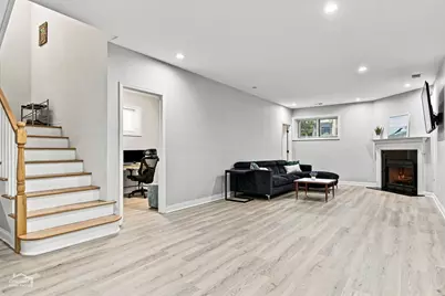 3423 N Albany Avenue, Chicago, IL 60618 - Photo 54