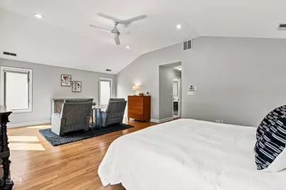 3423 N Albany Avenue, Chicago, IL 60618 - Photo 38