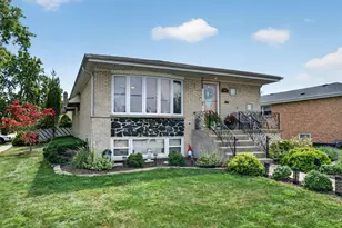 7001 W 81st St, Burbank, IL 60459 - Photo 2