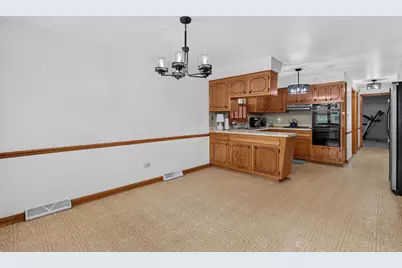 7001 W 81st Street, Burbank, IL 60459 - Photo 14