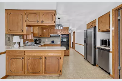 7001 W 81st Street, Burbank, IL 60459 - Photo 10