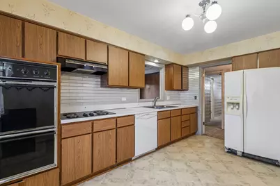 1564 White Trail, Elk Grove Village, IL 60007 - Photo 8