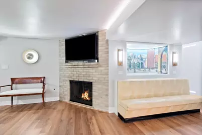 6618 N Lightfoot Avenue, Chicago, IL 60646 - Photo 32