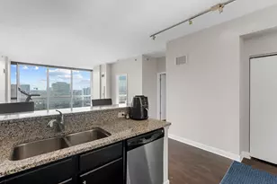 1901 S Calumet Ave, Chicago, IL 60616 - Photo 6