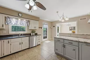 4 Timberlane Dr, Geneseo, IL 61254 - Photo 8