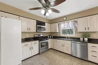 4 Timberlane Drive, Geneseo, IL 61254 - Photo 6