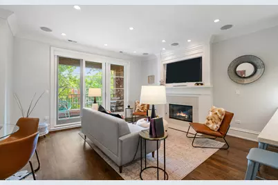 722 W Aldine Avenue #3W, Chicago, IL 60657 - Photo 2