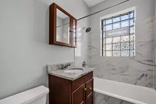1239 W Greenleaf Ave, Chicago, IL 60626 - Photo 12