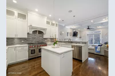 2729 N Southport Avenue #1, Chicago, IL 60614 - Photo 8