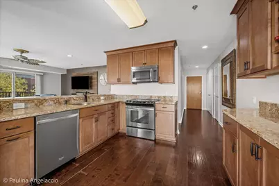 412 Kelburn Road #212, Deerfield, IL 60015 - Photo 8