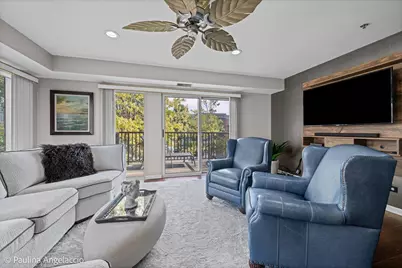 412 Kelburn Road #212, Deerfield, IL 60015 - Photo 4