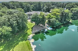 4180 S Lake Ct, Decatur, IL 62521 - Photo 4