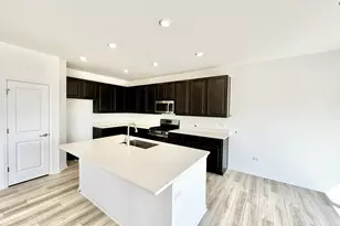 702 W Pt Wy, Oswego, IL 60543 - Photo 8