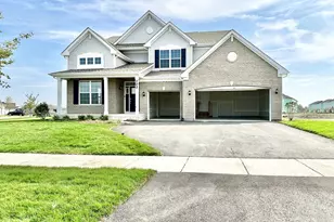 702 W Pt Wy, Oswego, IL 60543 - Photo 1