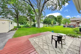2805 Kincaid Dr, Woodridge, IL 60517 - Photo 32