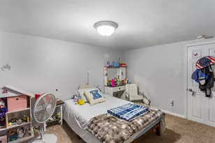 533 N Macon St, Bement, IL 61813 - Photo 28