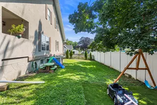 533 N Macon St, Bement, IL 61813 - Photo 8