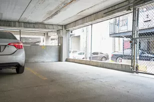 550 W Surf St, Chicago, IL 60657 - Photo 20