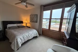 550 W Surf St, Chicago, IL 60657 - Photo 12