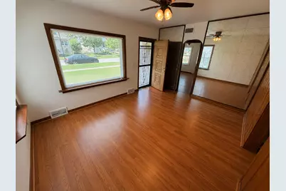 717 N May Street, Aurora, IL 60506 - Photo 4