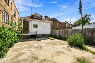 610 E 87th Pl, Chicago, IL 60619 - Photo 14