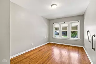 610 E 87th Pl, Chicago, IL 60619 - Photo 2