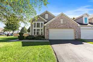 101 Boathouse Rd, Pingree Grove, IL 60140 - Photo 1