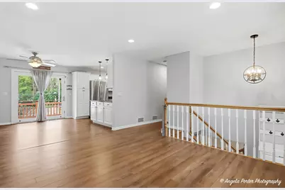 1011 Washington Avenue, Wauconda, IL 60084 - Photo 4