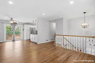 1011 Washington Ave, Wauconda, IL 60084 - Photo 4
