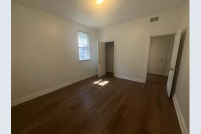 2000 W Jarvis Avenue #G, Chicago, IL 60645 - Photo 12